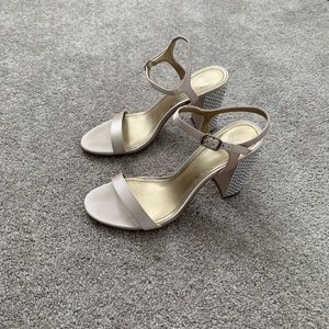 Badgley Mischka heels